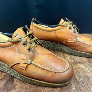 Vintage 1970s Orange Tab Levis Leather Lace up Loafer  display picture 2