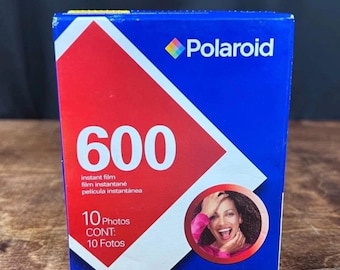 Film Polaroid 600, nowy i nieotwierany, 10 zdjęć, wygasł 03/2006