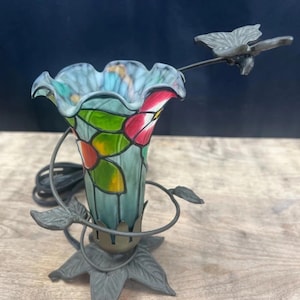 Vintage Style Stained Glass Tulip Lamp – Butterfly & Leaf Metal Base