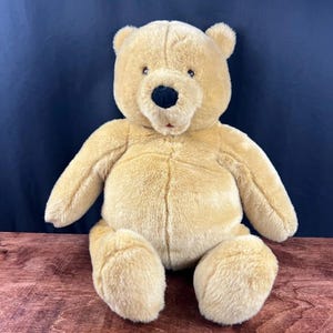 Peluche vintage Winnie l&#39;ourson classique Disneyland Resort 23 po.