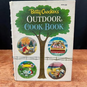 Betty Crocker&#39;s Outdoor Cook Book (1961) - Klassieke recepten uit het midden van de eeuw - 1e druk