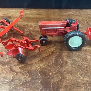 Vintage Ertl Diecast Metal International Tractor 5 Piece Set