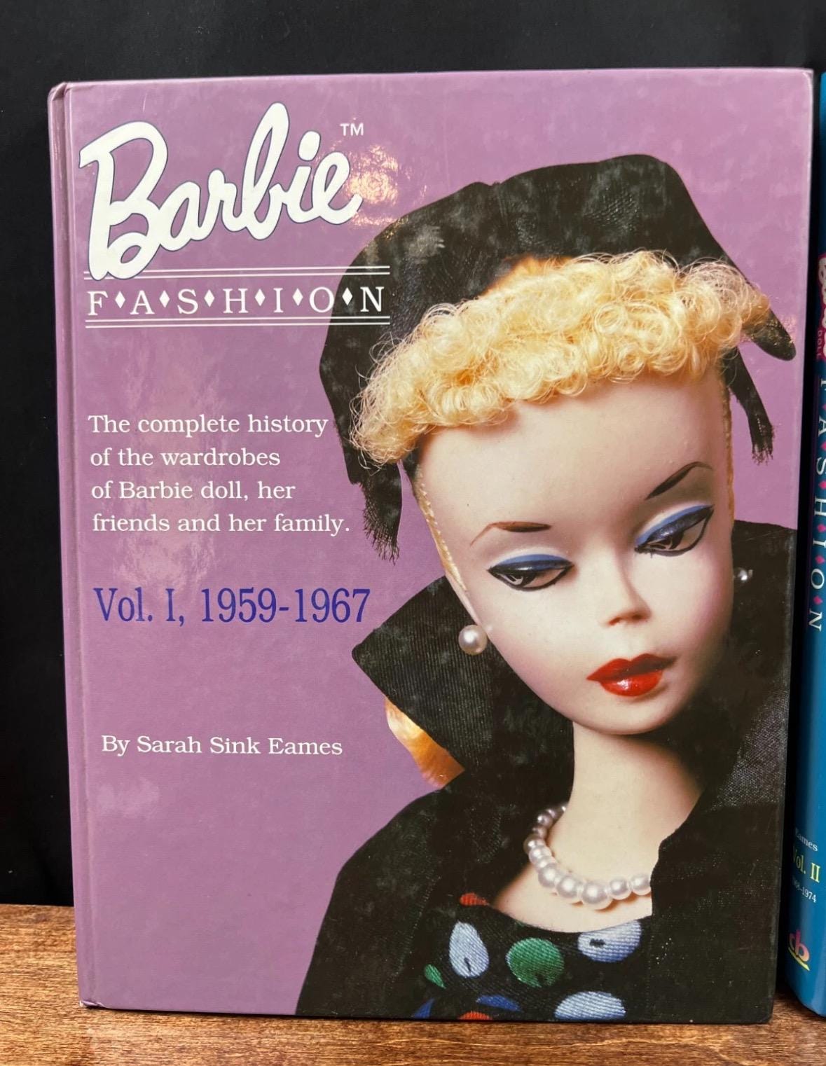 Barbie Fashion Vol.1 1959-1967　バービー ドール Amazon | Barbie Fashion, 1959-1967 (Barbie Doll Fashion