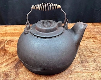 Rare Vintage Wagner Ware Classic Cast Iron Tea Kettle Humidifier