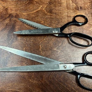 Vintage Wiss CB9 Pinking Shears & Lifedge Italy 9” Scissors