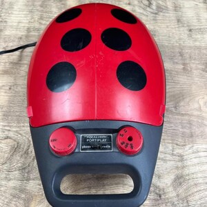 Reproductor de discos portátil realista Portiplay modelo 13-1163 Ladybug LP EP Radio