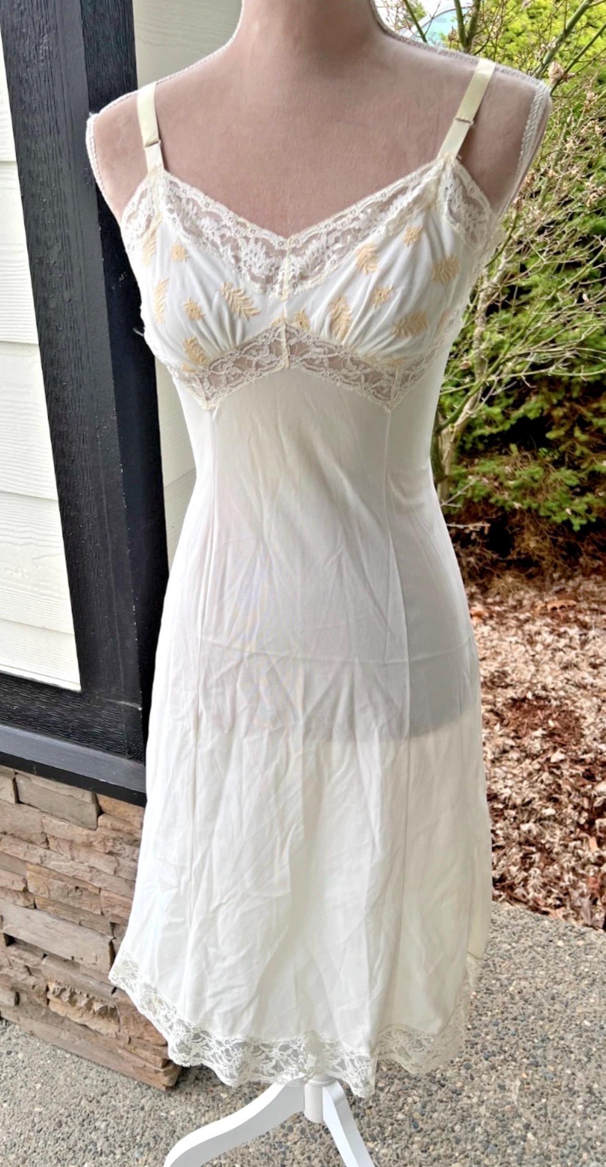 knee length dresses for ladies Luuvis Woman Bodycon Spaghetti Straps Short Lace Little White Graduation  Dress