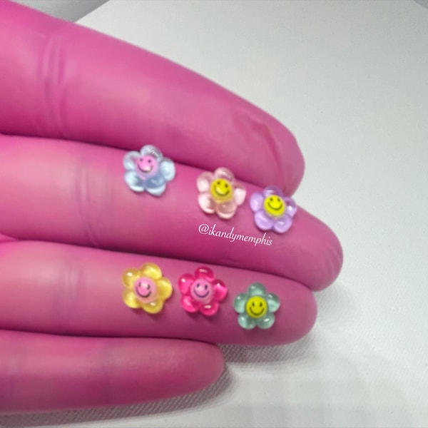 Flower Nail Charms, Flower Nails, Smiley Nail Art, Smiley Face Nail Charms, Nail Charms