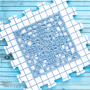 Fall Granny Square Crochet Pattern (Printable PDF) - 8x8 inch Falling Leaves Square