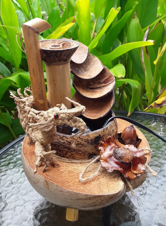 手作りココナッツドラゴン卓上噴水 - 竹の滝の特徴 - Etsy 日本