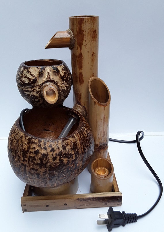 Tischbrunnen Zimmerbrunnen handgefertigt aus echter Kokosnussschale und  Bambus, - Etsy.de