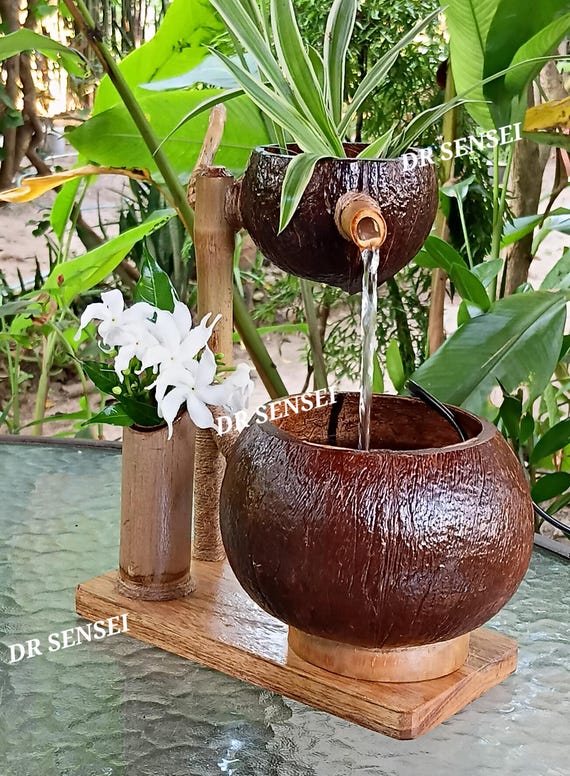 Handgemachter Kokosnuss-Brunnen: Indoor Tabletop Wasserspiel echte  Handarbeit aus Kokosnussschale und Bambus - Etsy sterreich