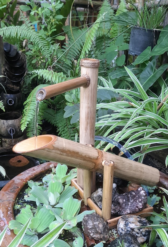 獅子威し噴水 和風 屋内または屋外噴水 本物の竹で作られたミニ 獅子威し噴水 和風 屋内または屋外噴水 本物の竹で作られたミニ