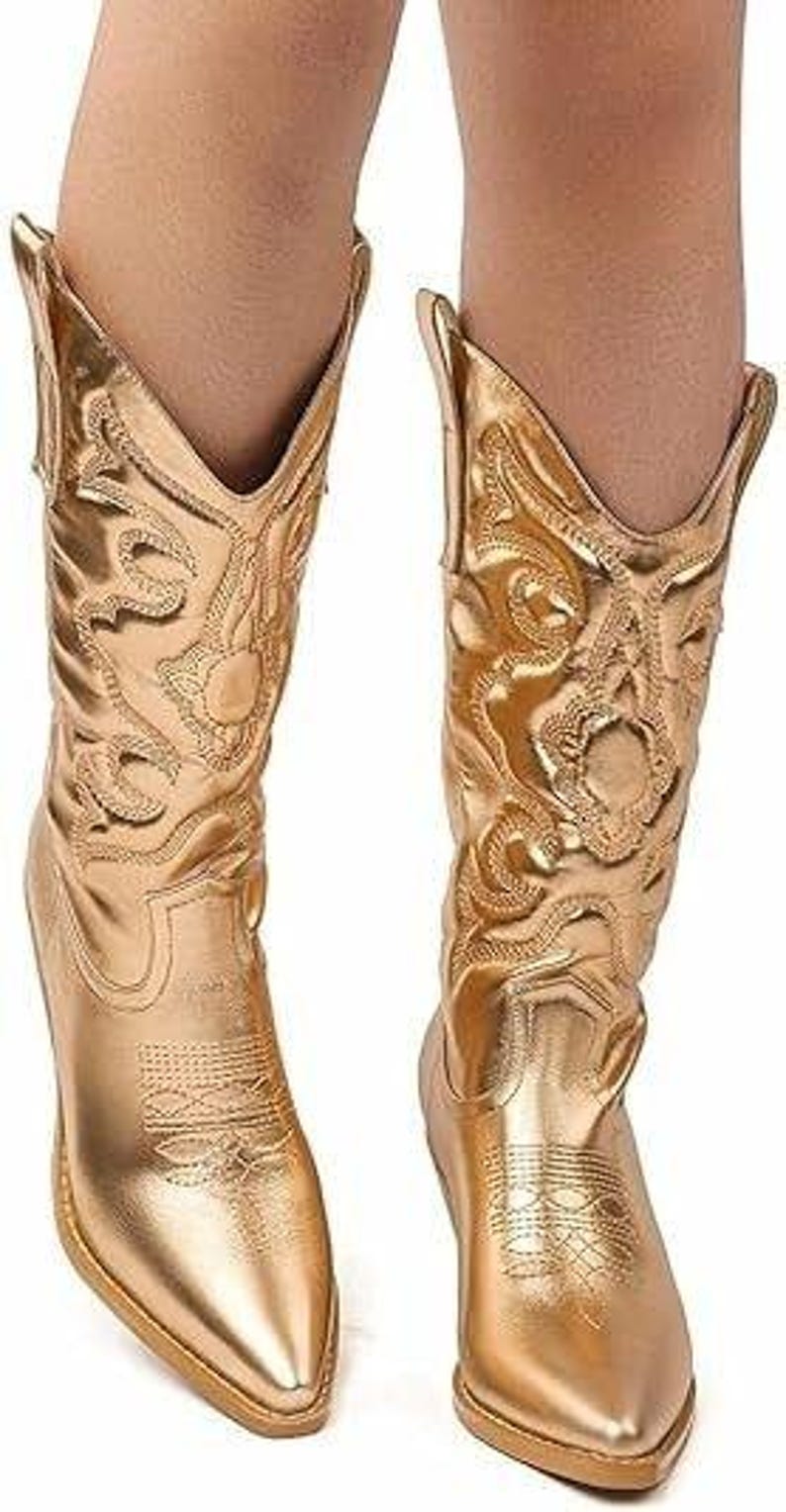 Cowboy Boots für Damen | Snip Toe, Slip On | Größen 6,5 - Gold Bild 3