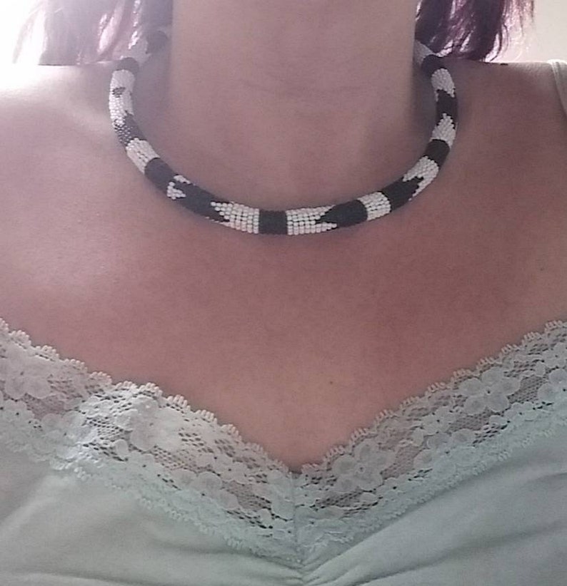 Intricate Ethnic Style Design,Vintage 1980s,Barely Worn,Pristine,Smart Boho Look Handmade Crochet Bead Black/&White Necklace,Collar Style