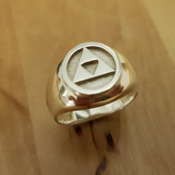 Ring - The Legend of Zelda - Triforce - Nintendo - Sterling Silver - Handmade