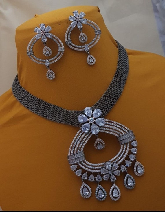 Buy Jewellery Set Online - Pink White Blue Gold Tone Necklace Set -  lovelyweddingmall.com