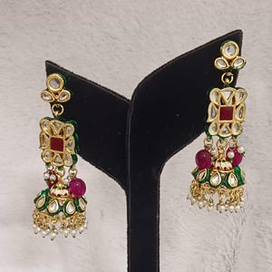 Pendientes Kundan Jhumka: conjunto de joyería nupcial india con rubí
