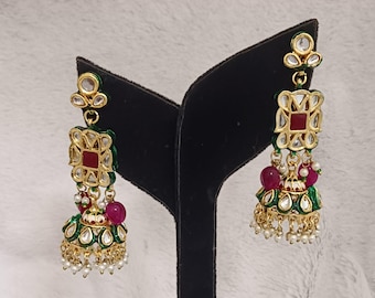 Kundan Jhumka-oorbellen: Indiase robijnrode bruidssieradenset
