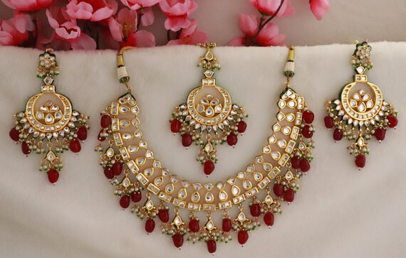 How to style earrings with lehenga || Lehenga earrings ideas || jewellery  for lehenga - YouTube
