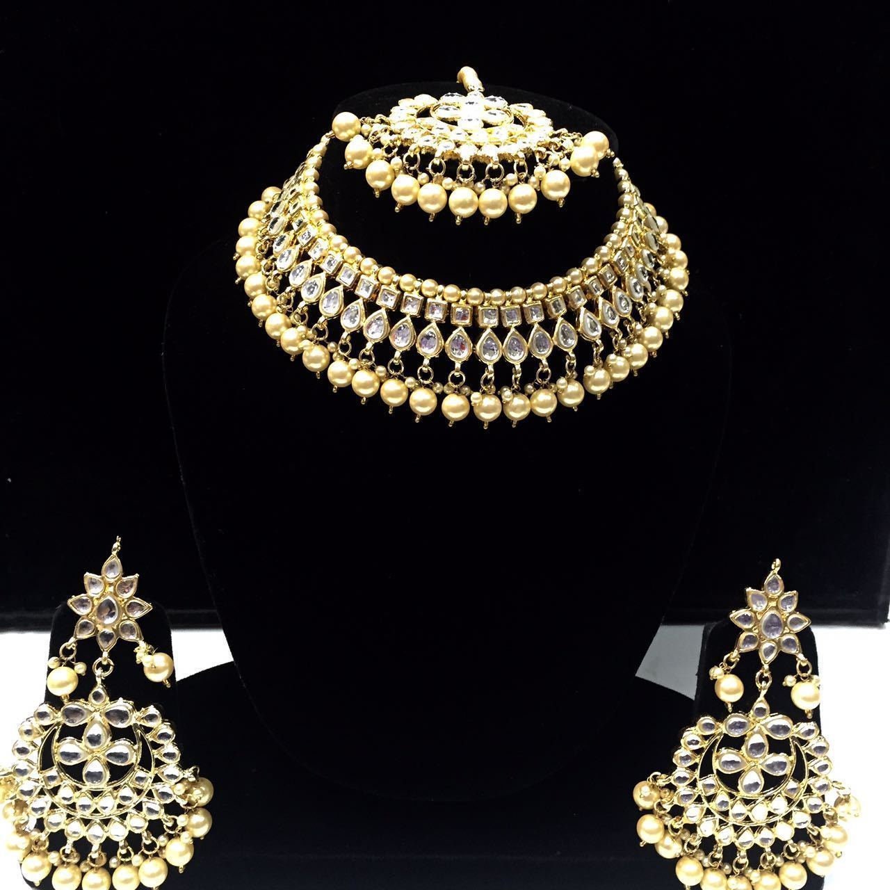 Golden colour hotsell necklace set