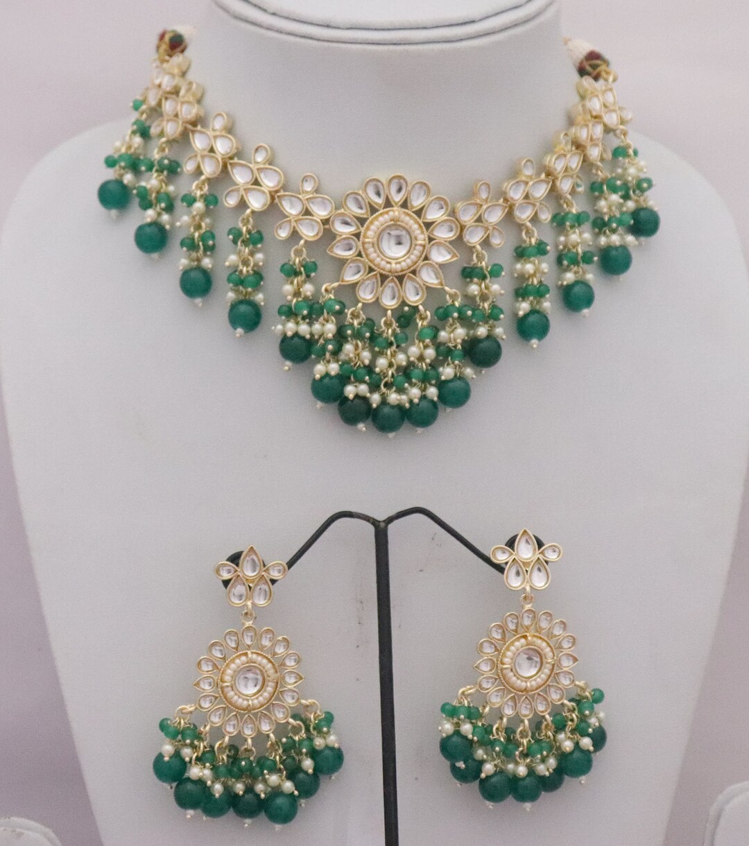 Exquisite Green Kundan and Beads Necklace and Earring Set main image 0