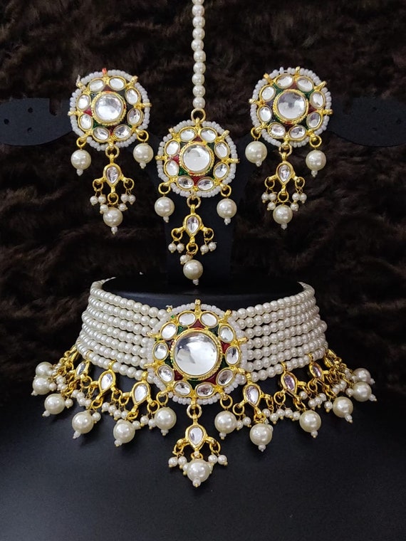 Steorra Jewels White  Goldden Party Wear Choker Traditional Necklace Set  with Maang Tikka Earrings for womens  STEORRA JEWELS  3575245