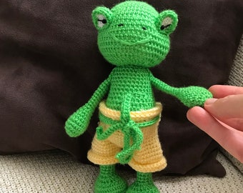 Cunning Green Frog CROCHET PATTERN - crochet frog pattern pdf, amigurumi frog pattern