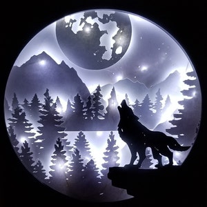 loup hurlant lune forêt montagnes paysage papercutting 3d shadowbox shadow box light SVG PNG DXF numérique Cricut modèle- Personnel c