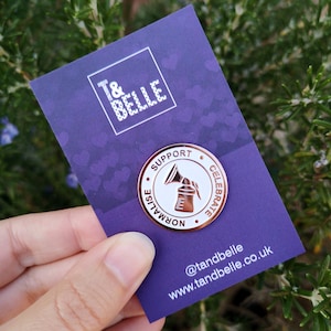 Support Feier Normalisieren Pump / Ausdruck Stillen Emaille Pin Abzeichen - Rose Gold & Perle
