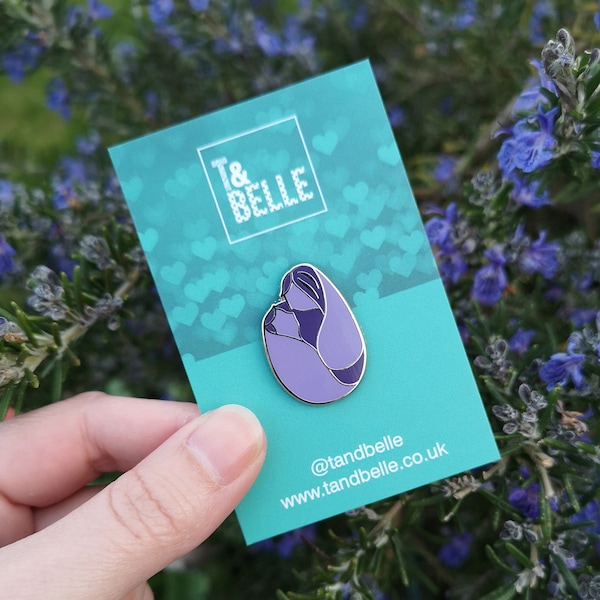 Badge en émail avec une épingle en émail pour porter bébé ou câliner maman et bébé