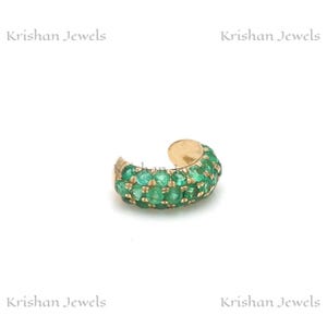 14K/18K massief goud groene smaragd effenen oorbel, minimalistische oormanchet, statement kraakbeenvrije oorbel, Huggie Conch Ear Cuff, vriendin cadeau
