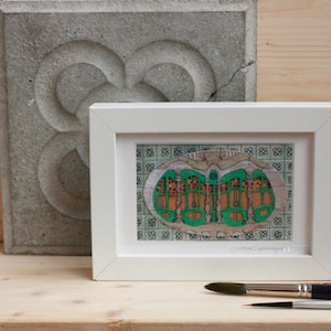 Gaudí Facade / Casa Batlló in hand-cut and painted paper / Modernist architecture / Authentic and original souvenir from Barcelona