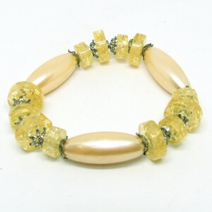 Vintage Greenish Yellow Elastic Bracelet Cast Resin Beads