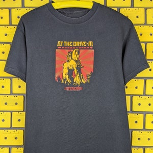 Vintage 2000 At The Drive In Atencion T-Shirt Trojan Horse Shepard Fairey Art Emo Post Hardcore Punk Indie Rock Merch Tee Size S/M