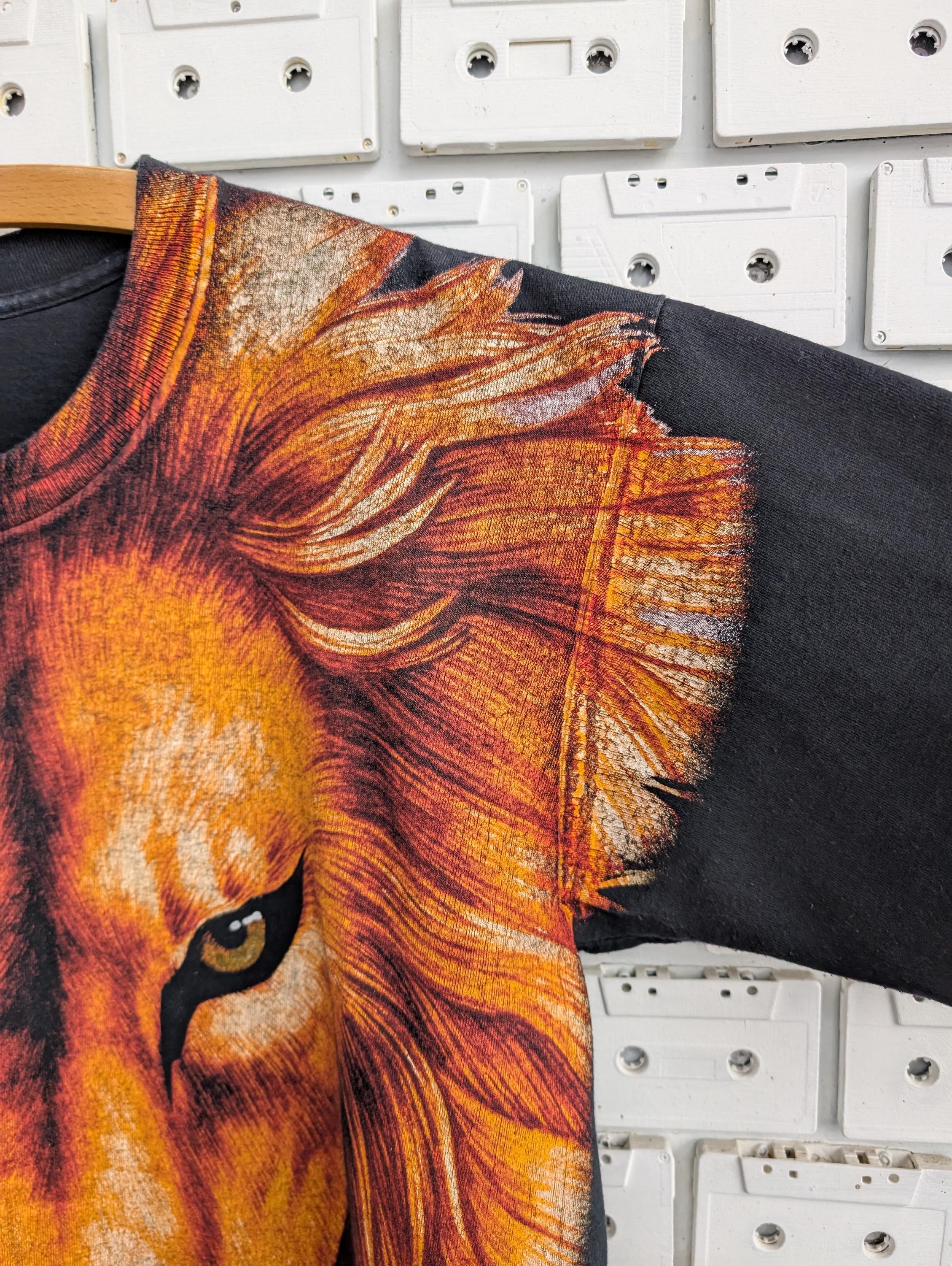 Vintage 90s Lion Big Face T-shirt Nature Wildlife Animal Graphic 