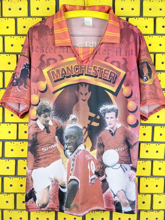 Vintage 90s FC Manchester United Jersey T-shirt David Beckham