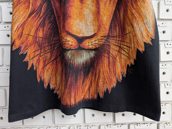 Vintage 90s Lion Big Face T-shirt Nature Wildlife Animal Graphic
