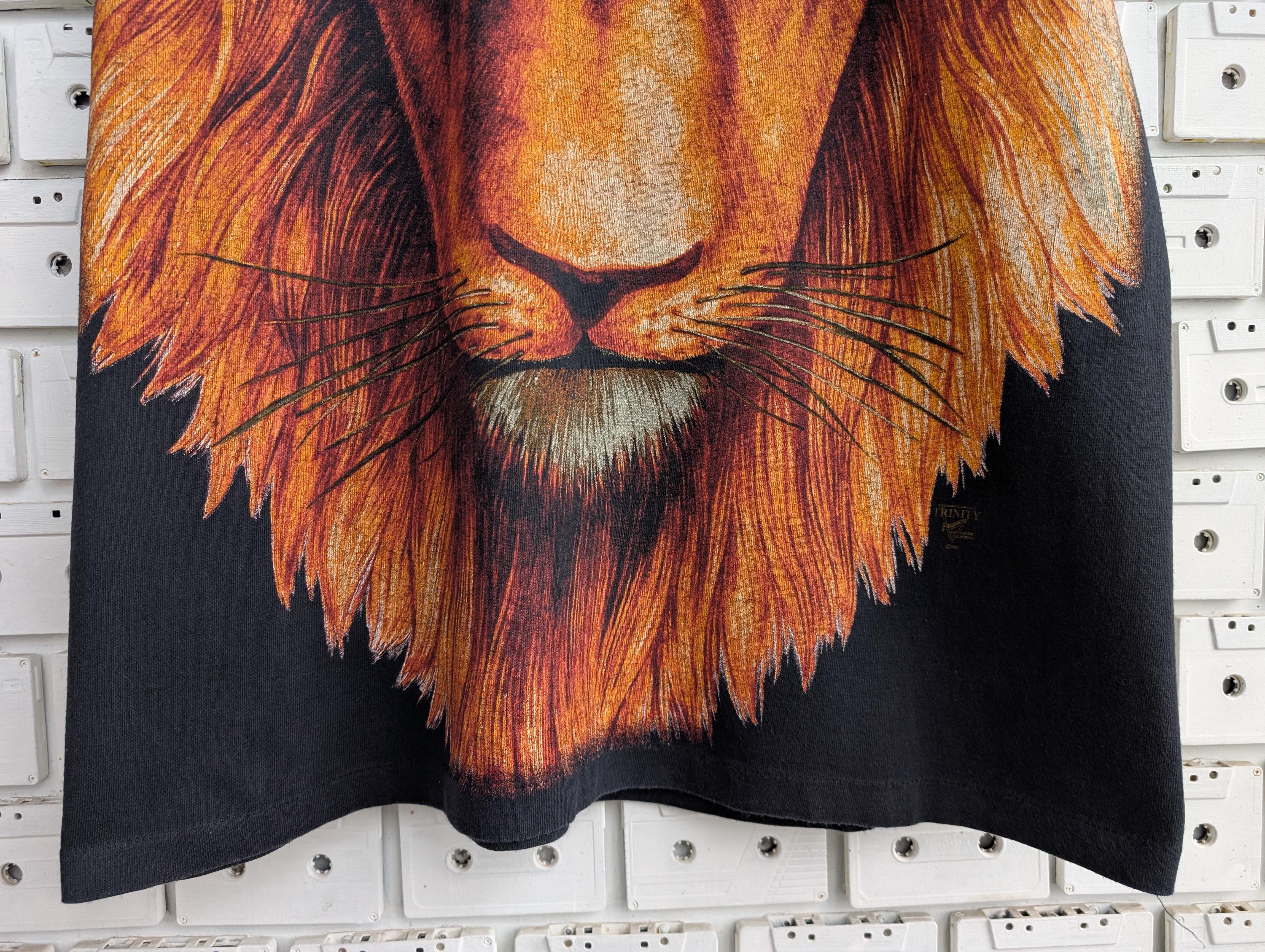 Vintage 90s Lion Big Face T-shirt Nature Wildlife Animal Graphic