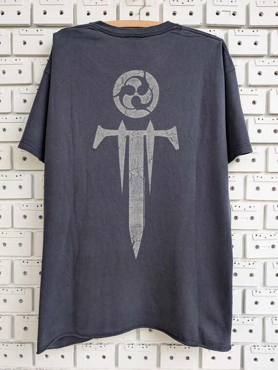 Vintage 2006 Trivium Cropped T-shirt Heavy Thrash Progressive