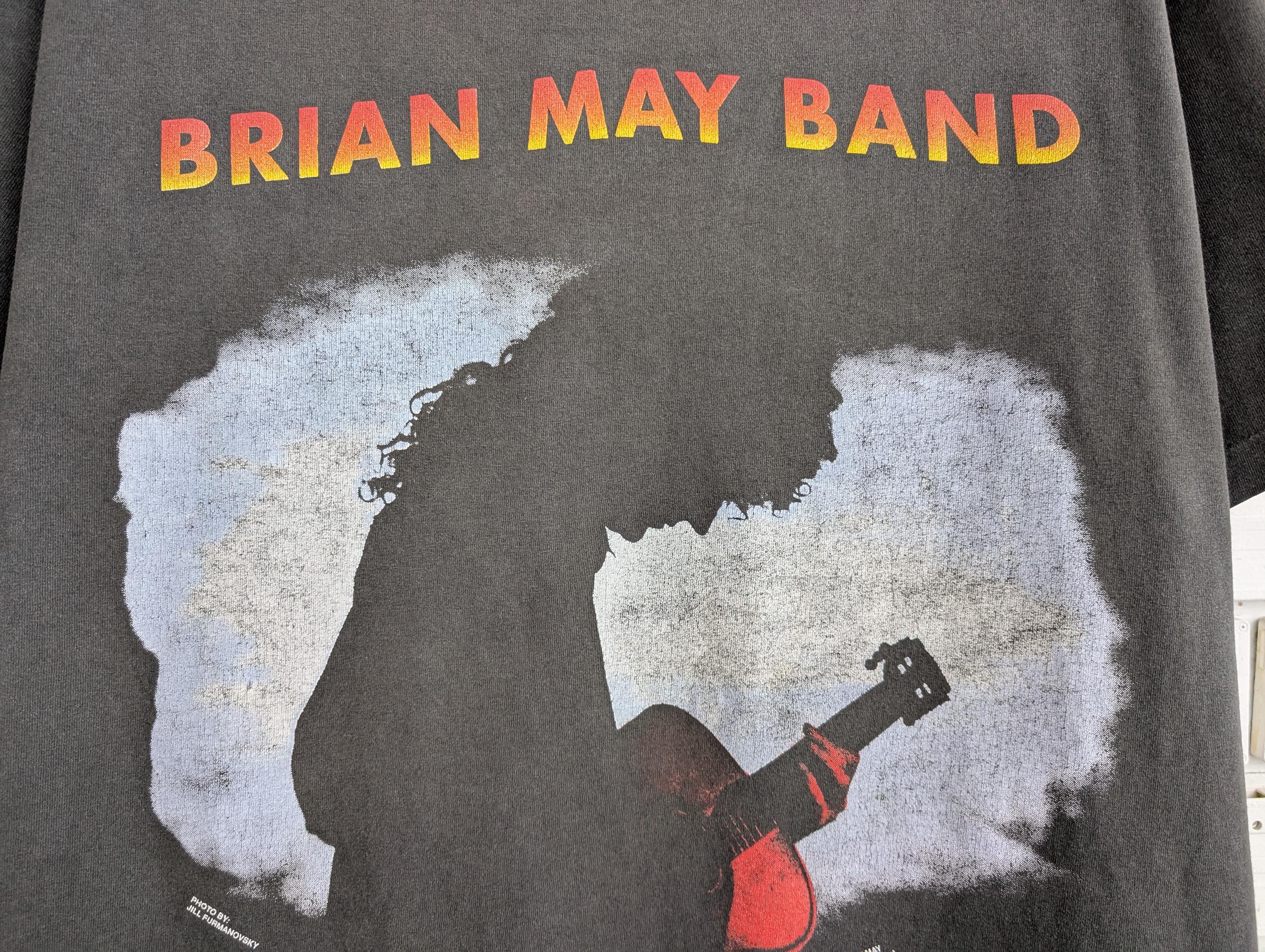 Vintage 1993 Brian May Tour T-shirt Queen Rock Band English