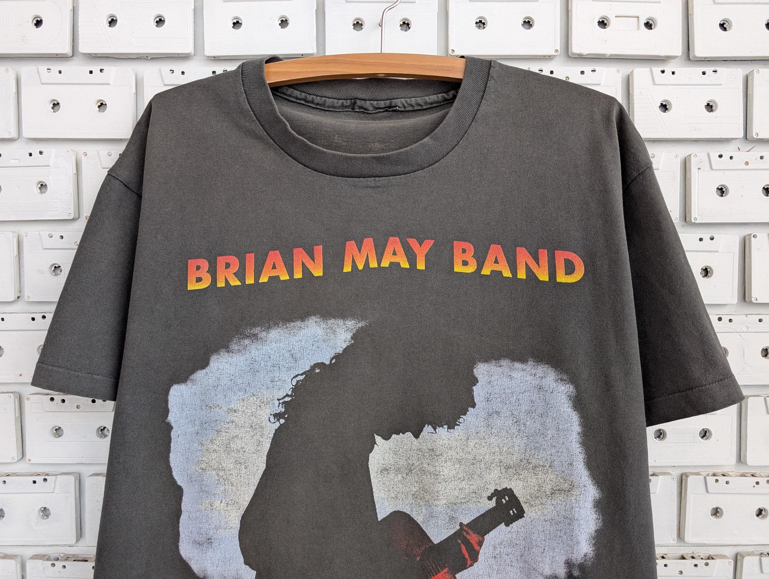 Vintage 1993 Brian May Tour T-shirt Queen Rock Band English