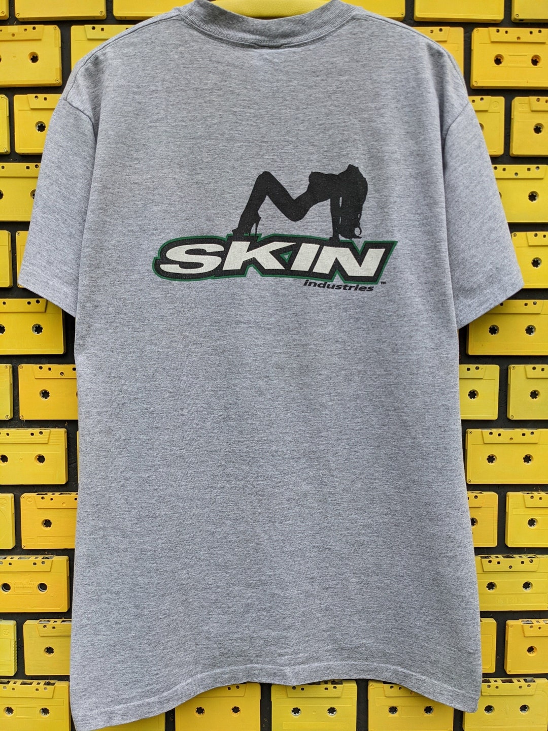 SCARS logo T-SHIRTS イエロー XXLサイズ　ステッカー付き SCARS logo T-SHIRTS イエロー XXLサイズ ステッカー付き - メルカリ