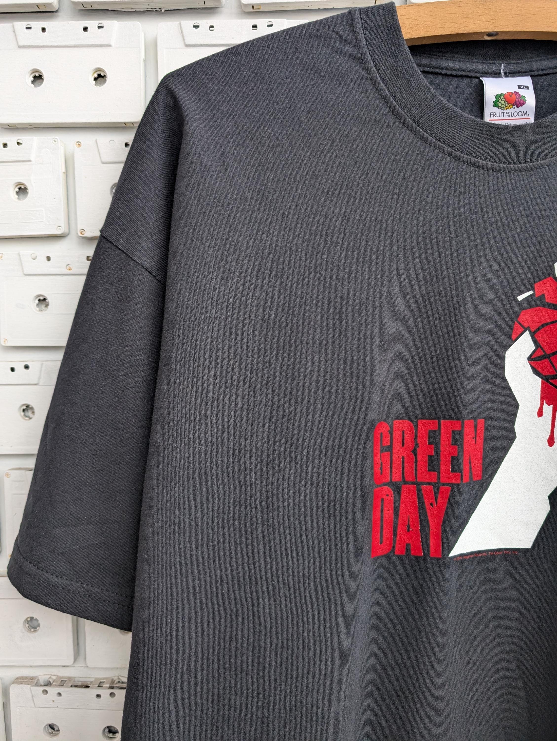 Vintage 2005 Green Day T-shirt Milton Keynes Concert American