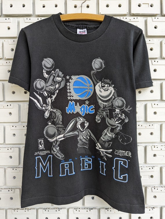 Vintage 1994 Orlando Magic T-shirt Looney Tunes Bugs Bunny Taz 