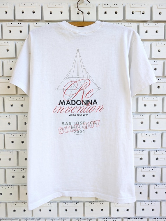 Vintage 2004 Madonna T-shirt Re-invention World Tour Pop