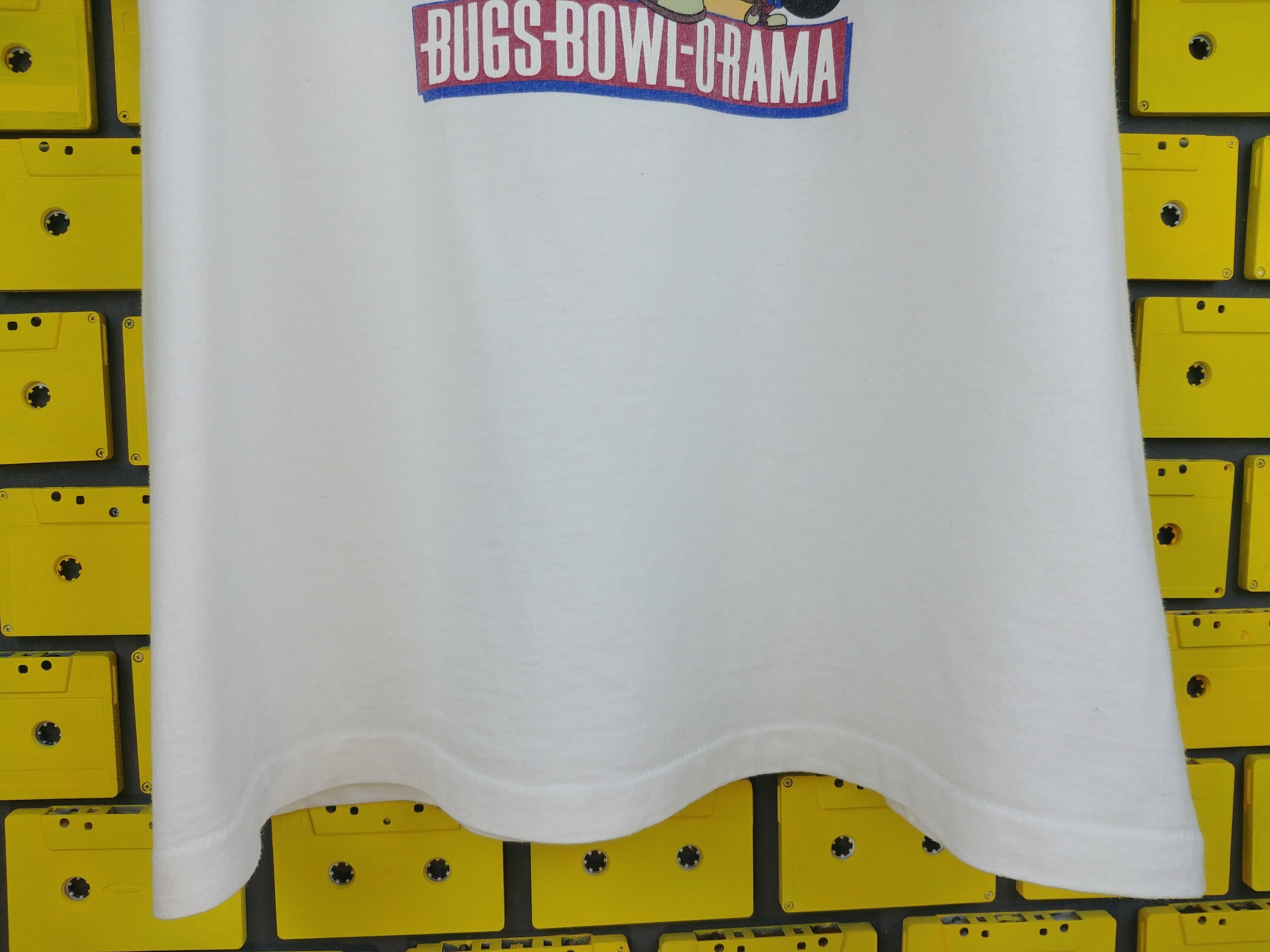 Vintage 1991 Looney Tunes T-shirt Bugs Bowl-o-rama Bugs Bunny 