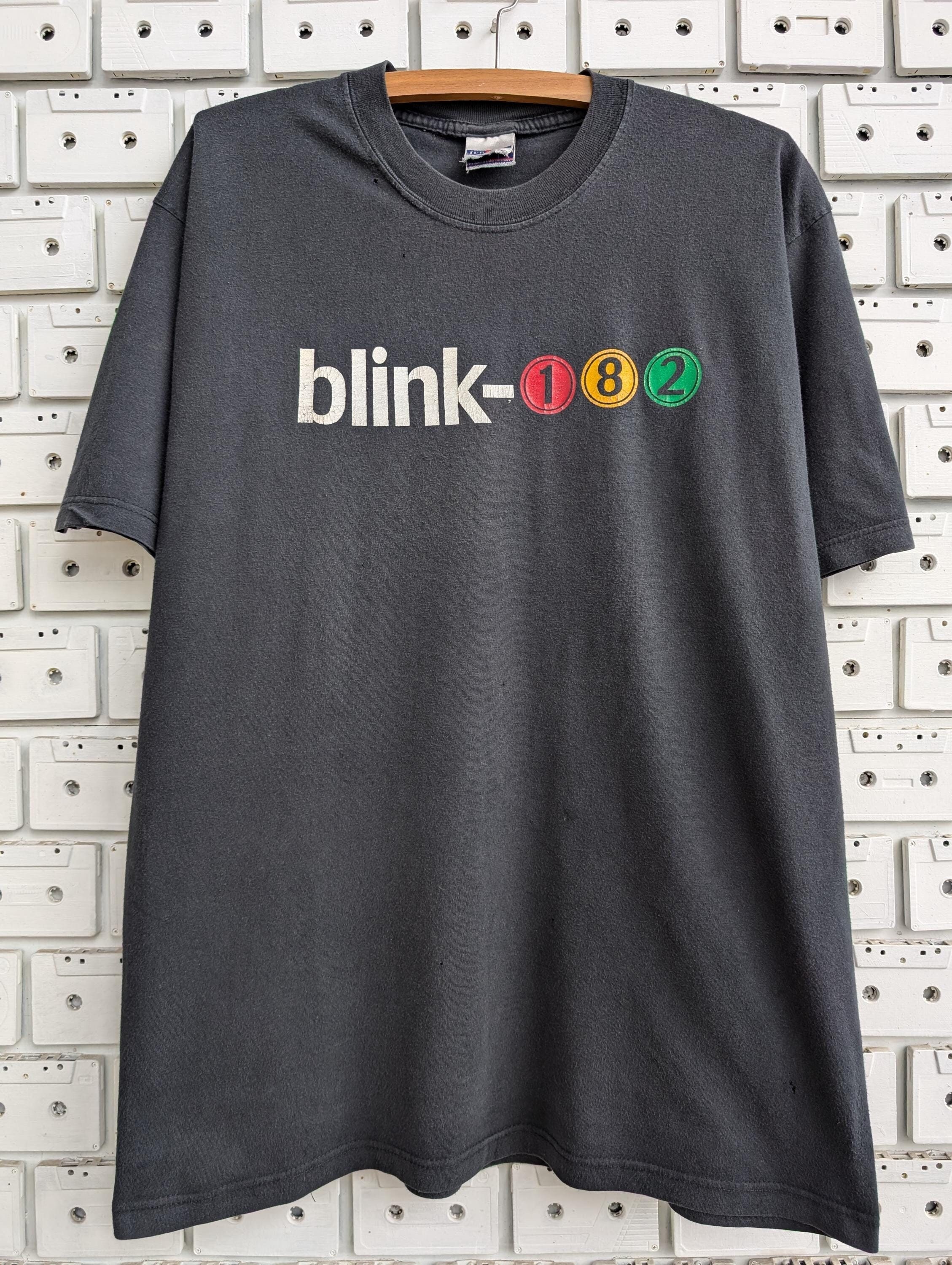 Vintage 2001 Blink-182 T-shirt Take off Your Pants and Jacket 