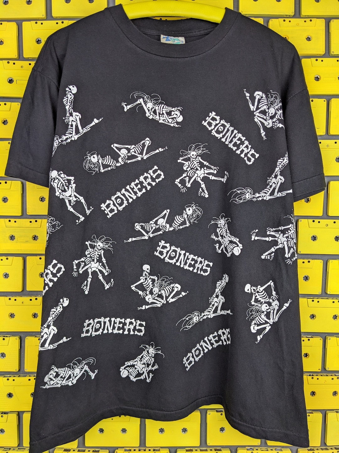 ダメージあり90年代ビンテージ　ブロークンボーンズ　Tシャツ サイズL il_1080xN.6221905836_nk3z.jpg