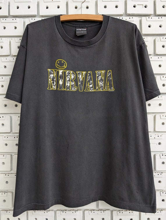 NIRVANA 1997 Tシャツ Vintage 1997 Nirvana T-shirt Smiley Face Kurt Cobain Dave Grohl